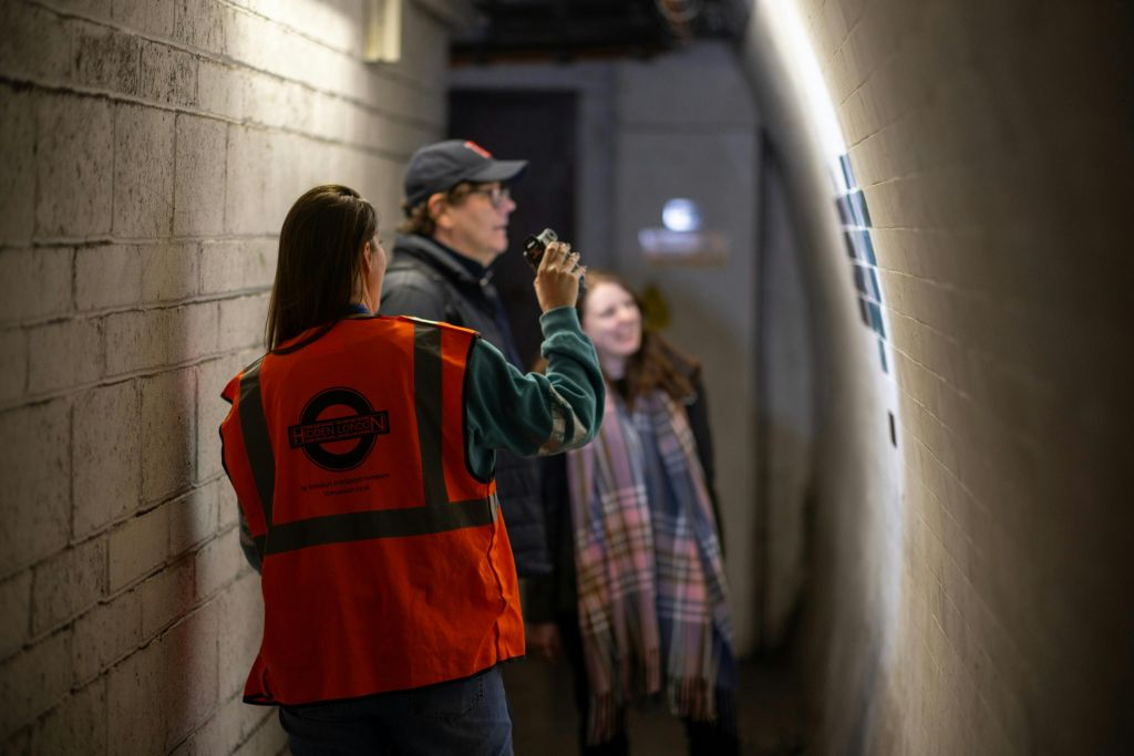 Holborn Londra: Tour guidato delle stazioni della metropolitana nascoste