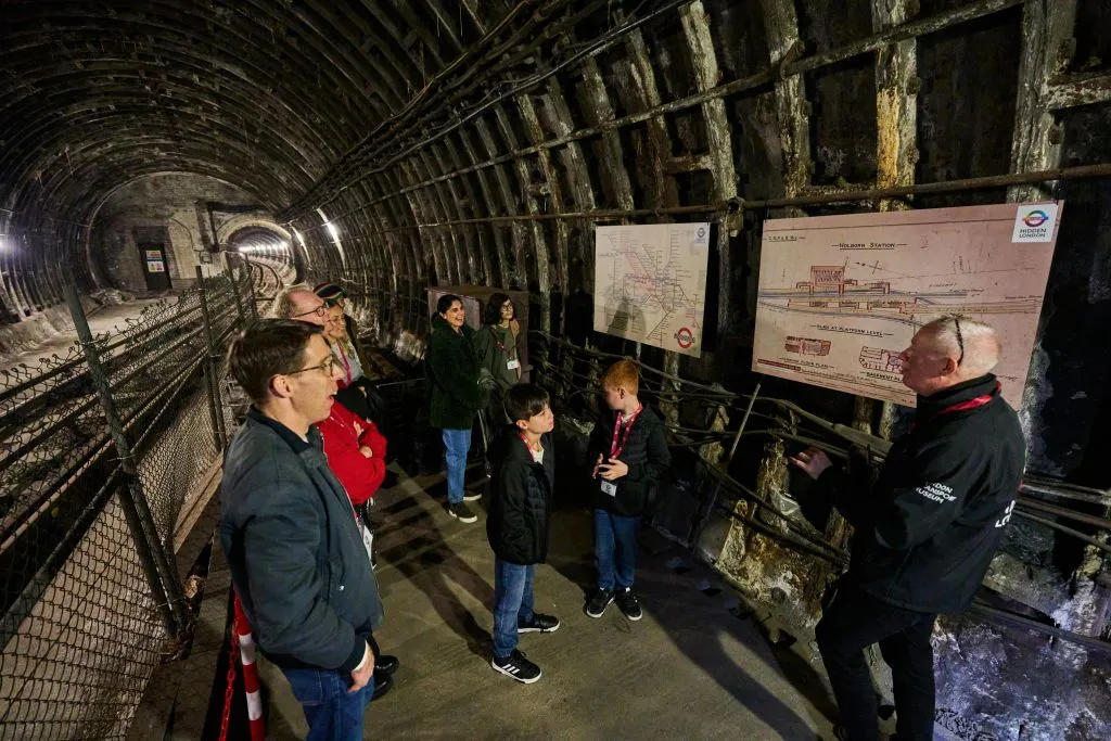 Holborn London: Guided Hidden Tube Station Tour