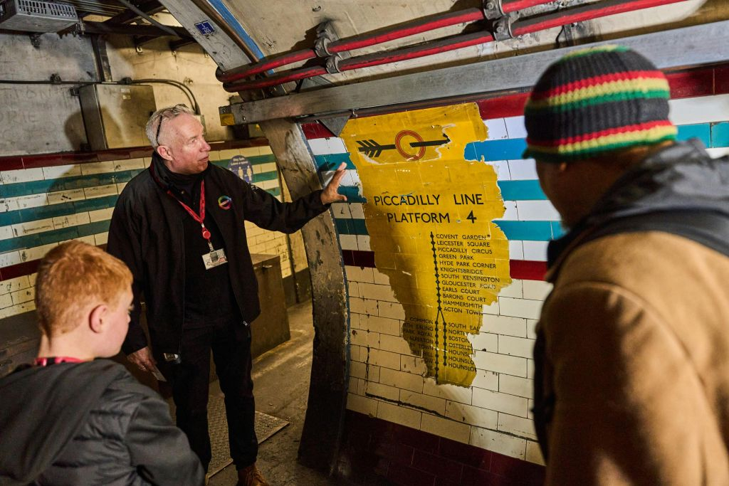 Holborn London: Guided Hidden Tube Station Tour