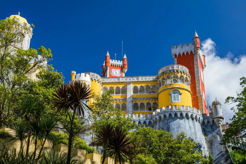 Sintra, Nazaré & Fátima: Small-Group Guided Tour from Lisbon