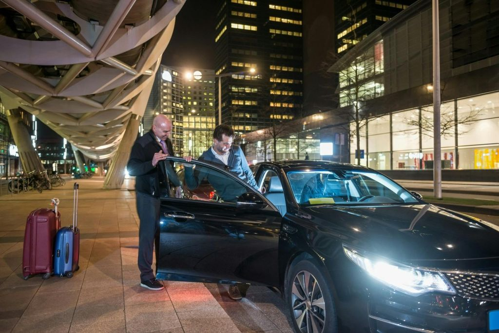 Barcelona: Private Transfer To/From El Prat Airport