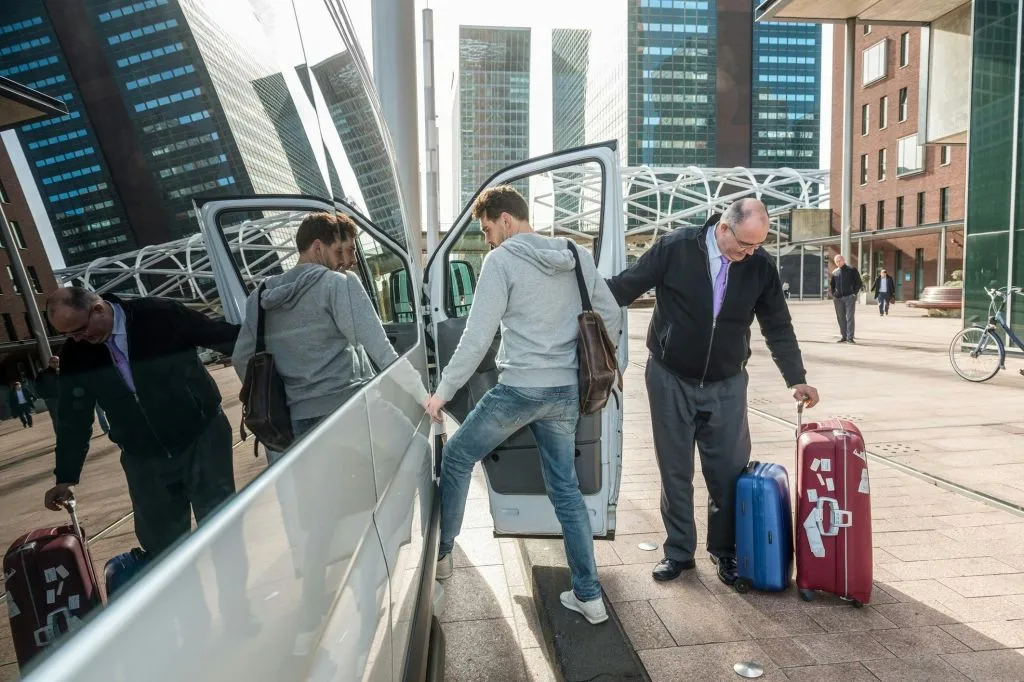 Barcelona: Private Transfer To/From El Prat Airport