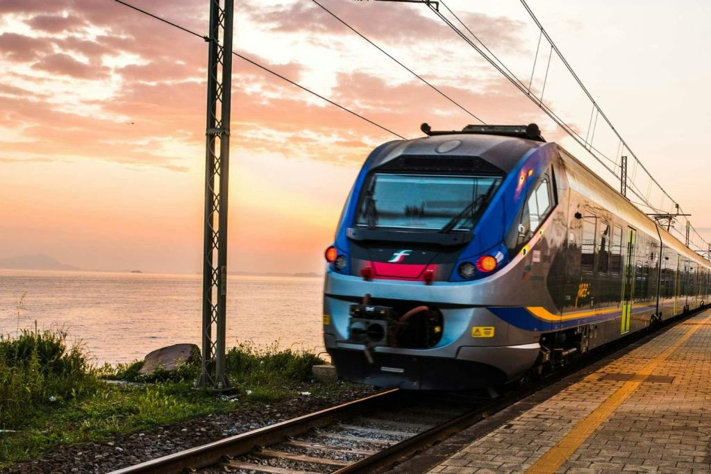 Civitavecchia: Express Train To/From Rome City Center