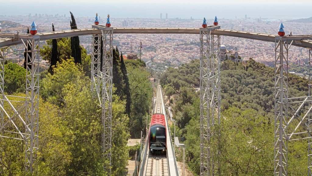 Tibidabo Funicular: Cuca de Llum Roundtrip Ride