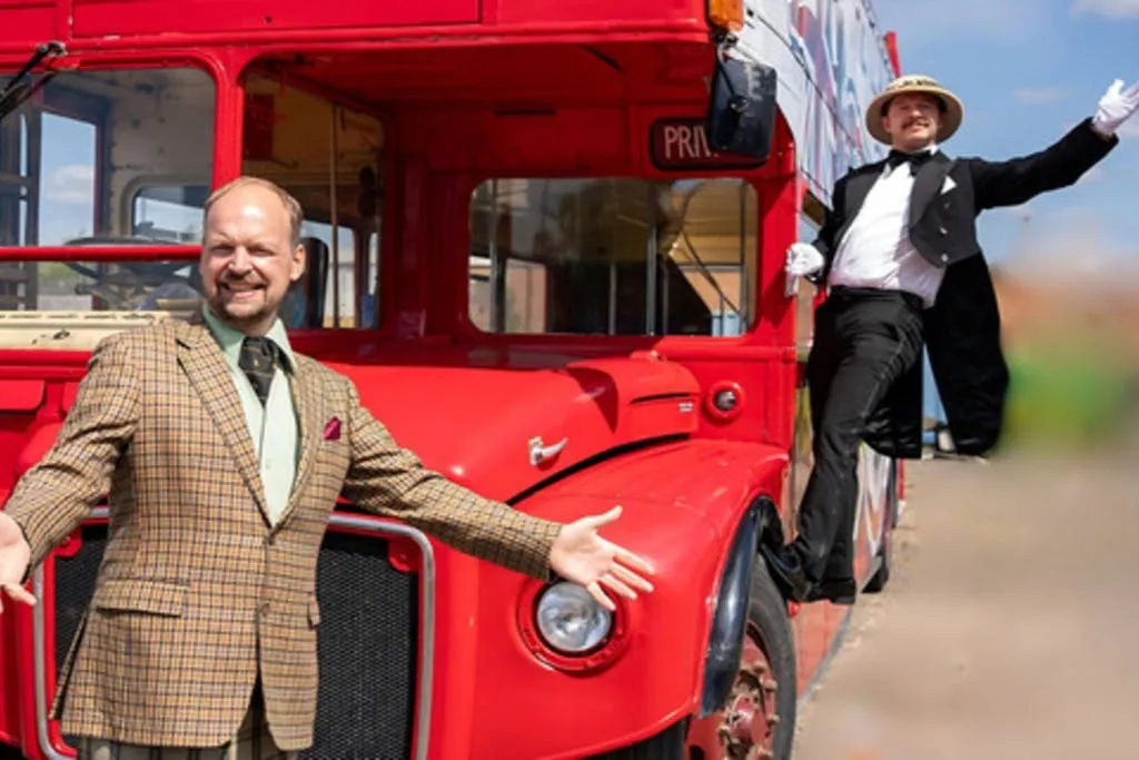 London: Guided City Sightseeing Tour + Comedy Show