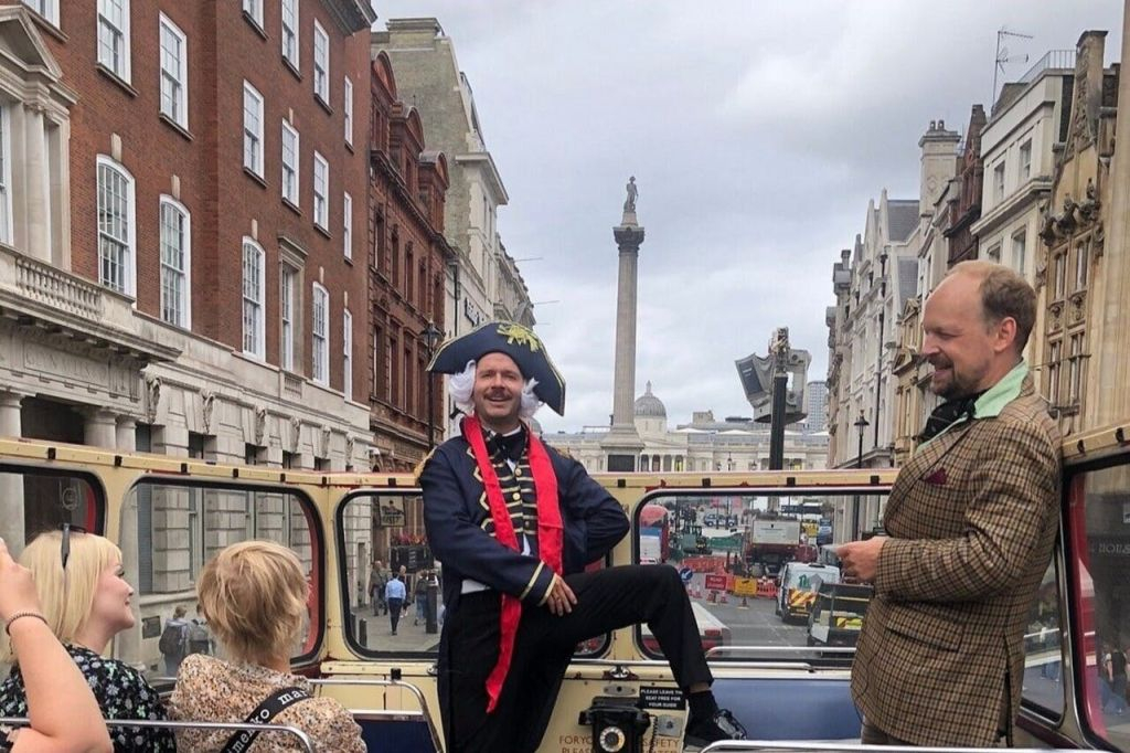 Londres : Visite guidée de la ville + spectacle comique