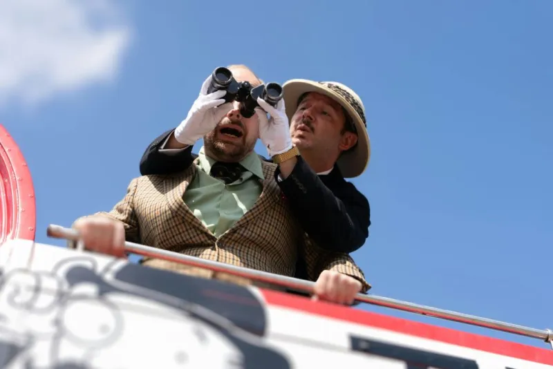 London: Guided City Sightseeing Tour + Comedy Show