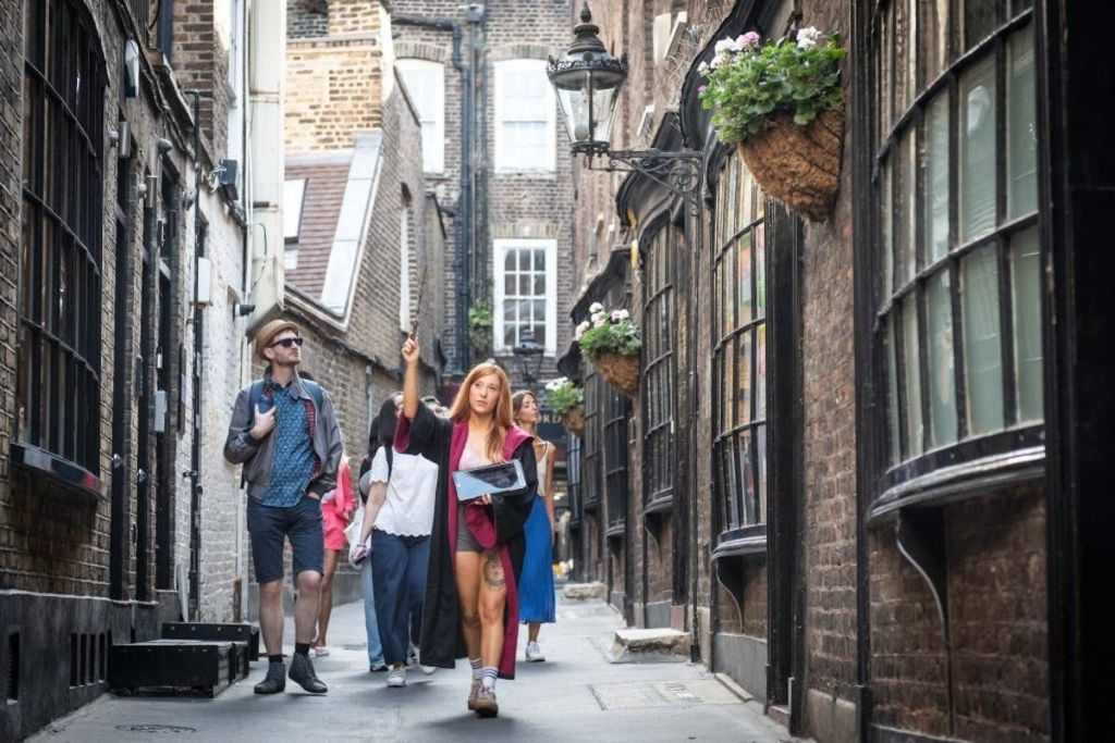 Londra: Visita guidata ai luoghi del film di Harry Potter + tour combinato con bus fantasma