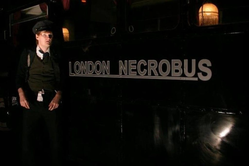 Londra: Visita guidata ai luoghi del film di Harry Potter + tour combinato con bus fantasma