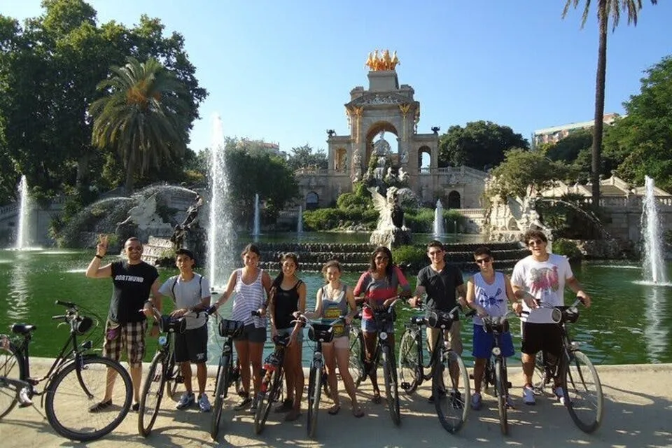 Highlights Bike Tour of Barcelona in English