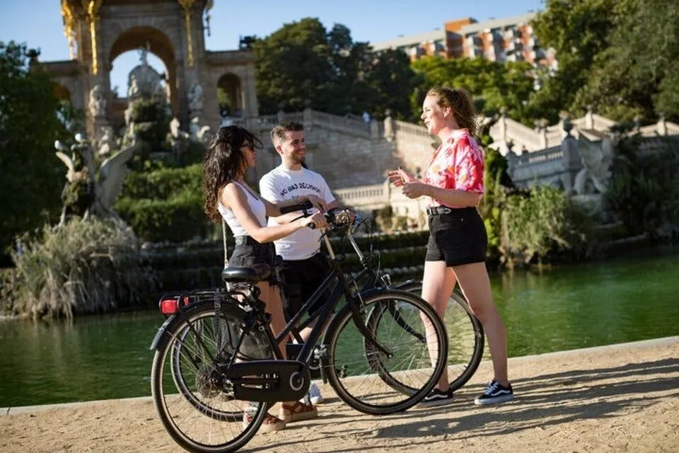 Highlights Bike Tour of Barcelona in English