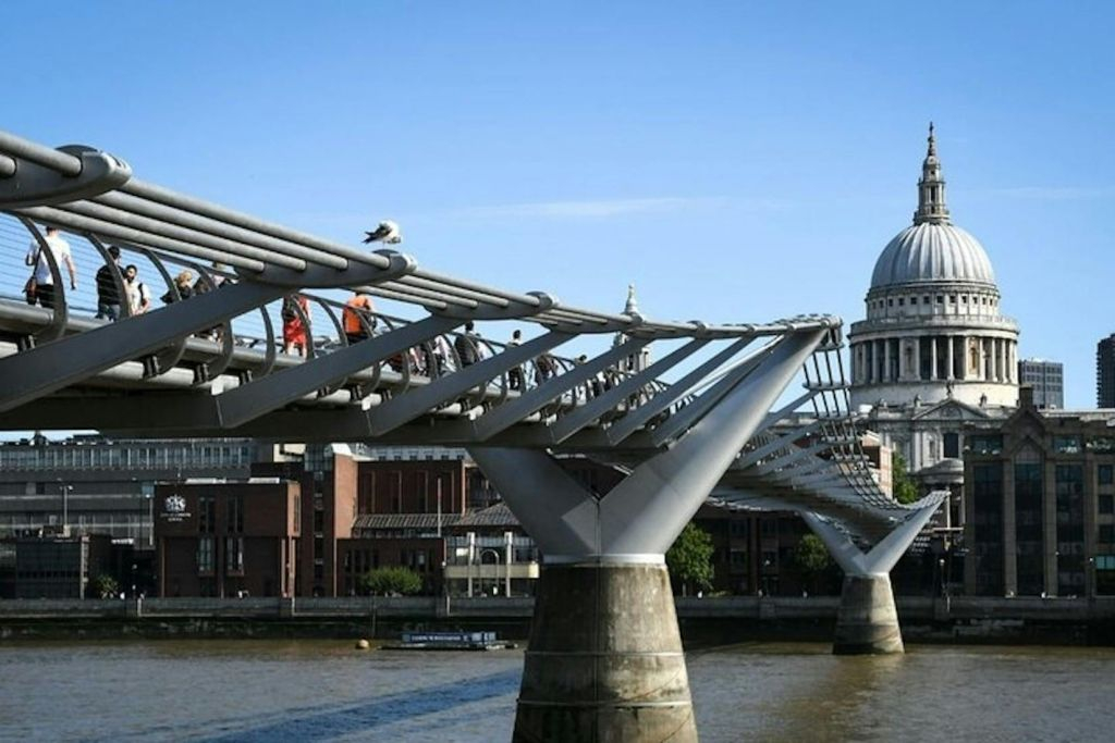 Londres: Visita guiada aos locais de filmagem de Harry Potter + excursão combinada de aventura do Shrek