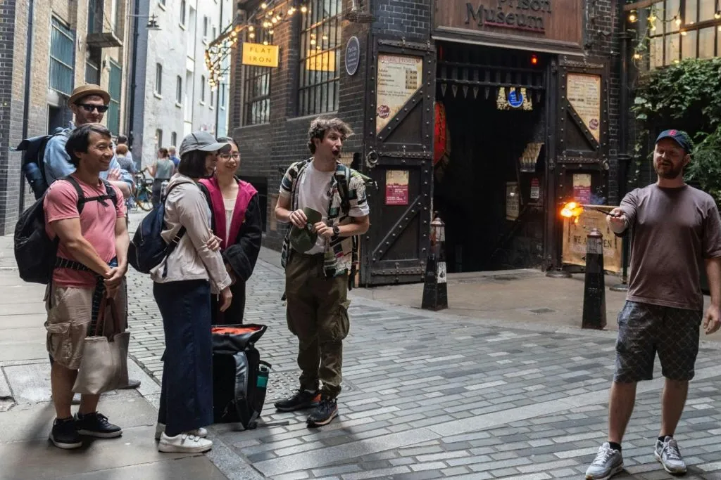 London: Harry Potter Walking Tour + London Bridge Tombs Entry