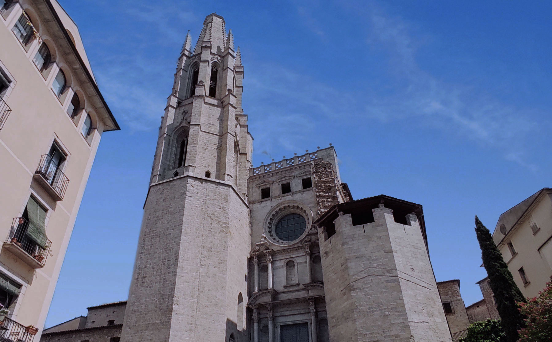 Girona Episcopal: Museu d’Art de Girona, Basílica de Sant Feliu y Catedral de Girona