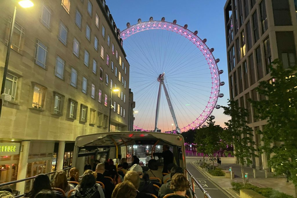 Londra: Tour in autobus notturno ispirato a Taylor Swift