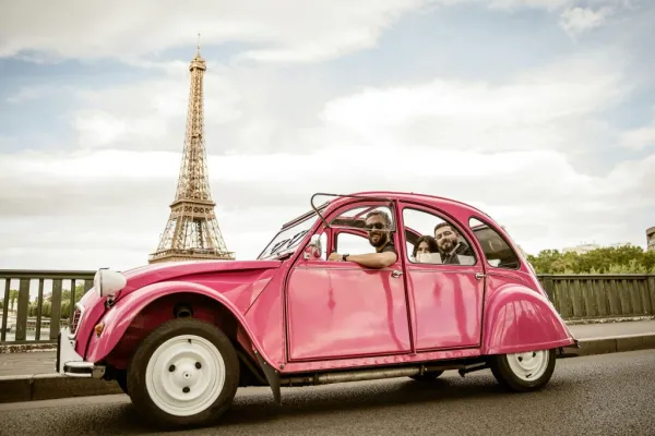 Parigi: Tour privato in Citroën 2CV rosa
