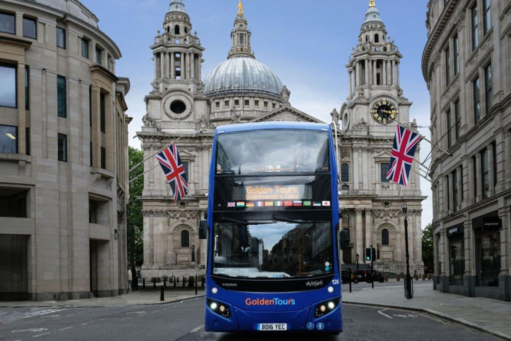London: Hop-on Hop-off Bus Tour + Audio Guide