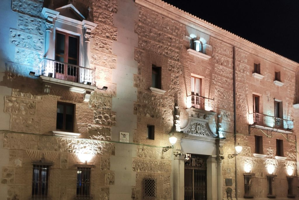 Madrid: Guided Walking Tour in Spanish