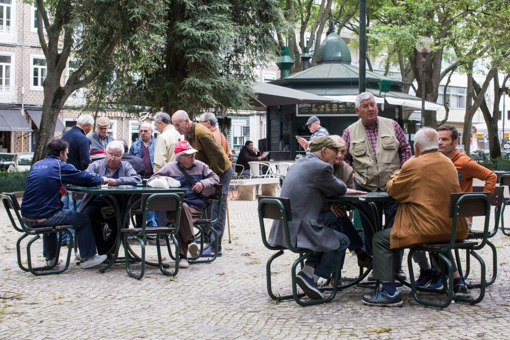Lisbon: Guided Brunch Tour + Drinks