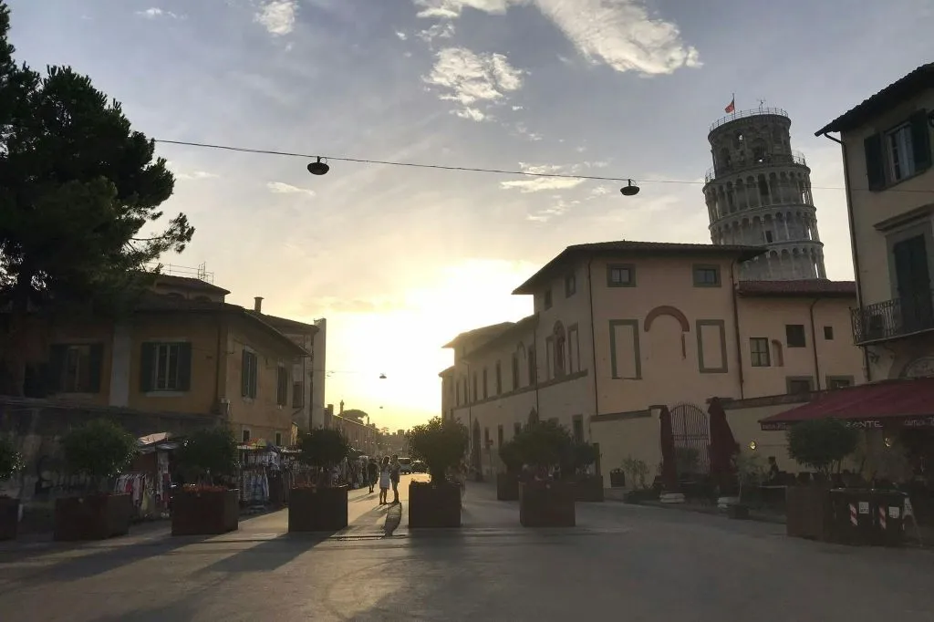 Pisa: Guided City Tour by Panoramic Electric Car