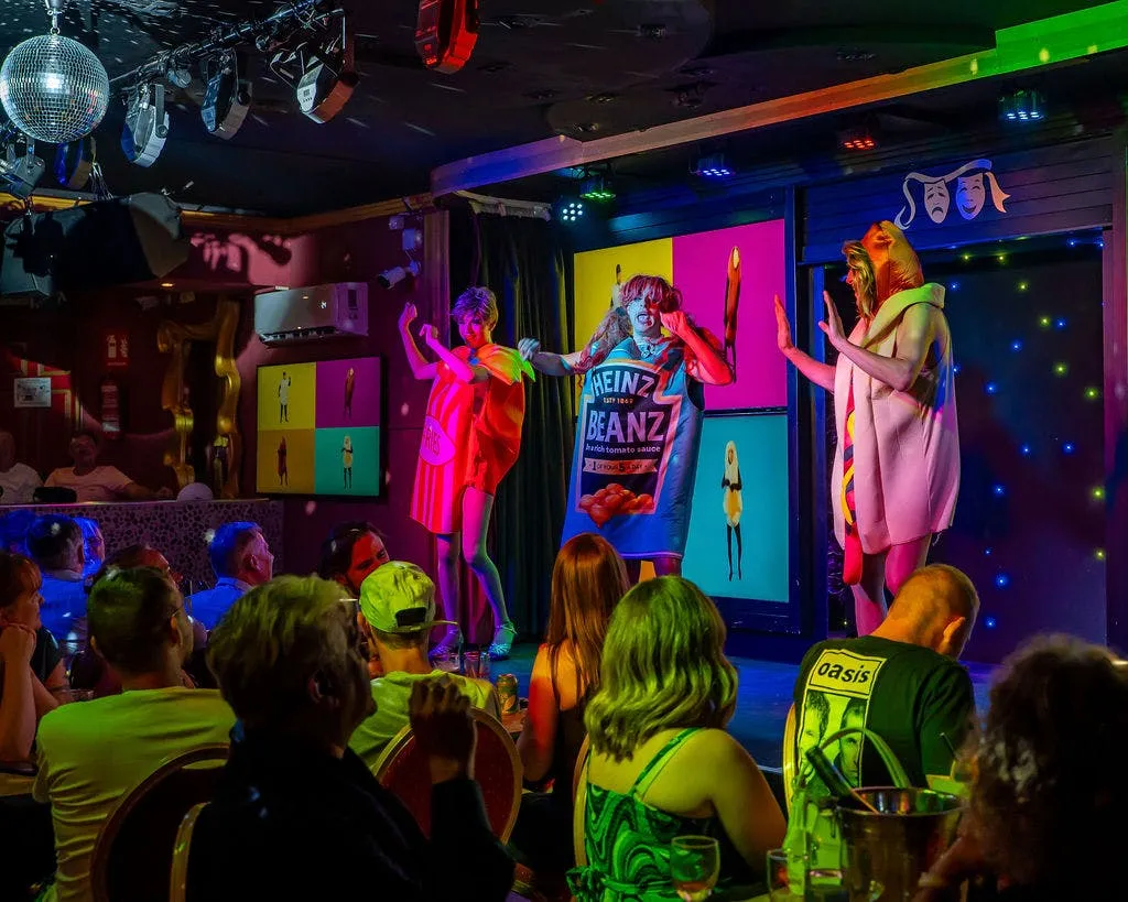 Music Hall Tavern Tenerife: Comedy Drag Show Ticket + Dinner