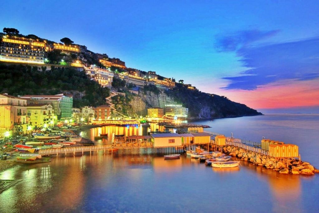 Sorrento & Pompeii: Day Trip from Naples