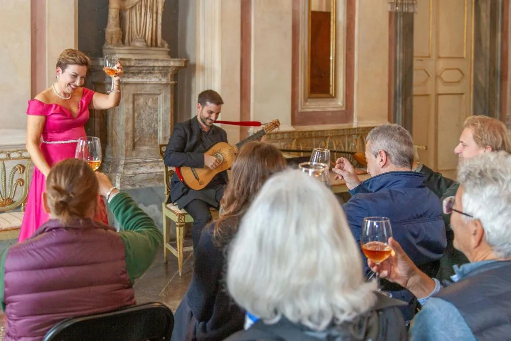 Palazzo Chigi Zondadari: Entry + Guided Tour + Opera Concert