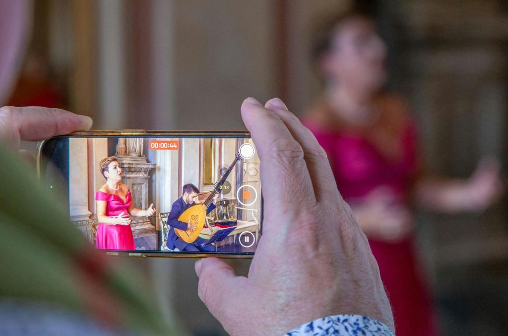 Palazzo Chigi Zondadari : Entrée + Visite guidée + Concert d'opéra