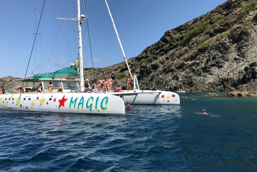 Parque Natural del Cap de Creus: Excursión en catamarán desde Roses