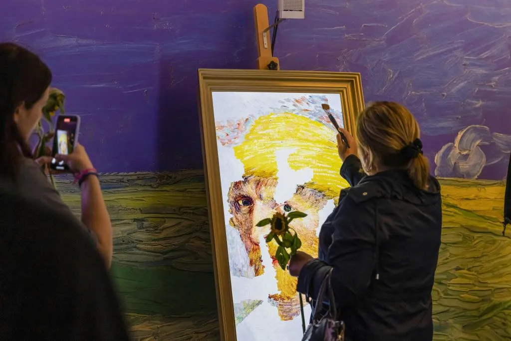 Lisbon: Living Van Gogh Exhibition at Mãe d'Água das Amoreiras Reservoir