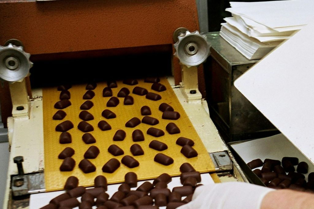Turin: Guided Chocolate Factory Tour + Tasting