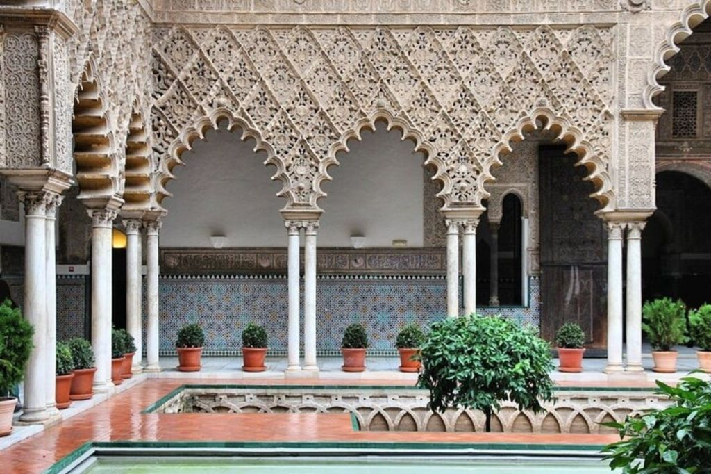 Seville: Jewish Quarter & Santa Cruz Group Walking Tour
