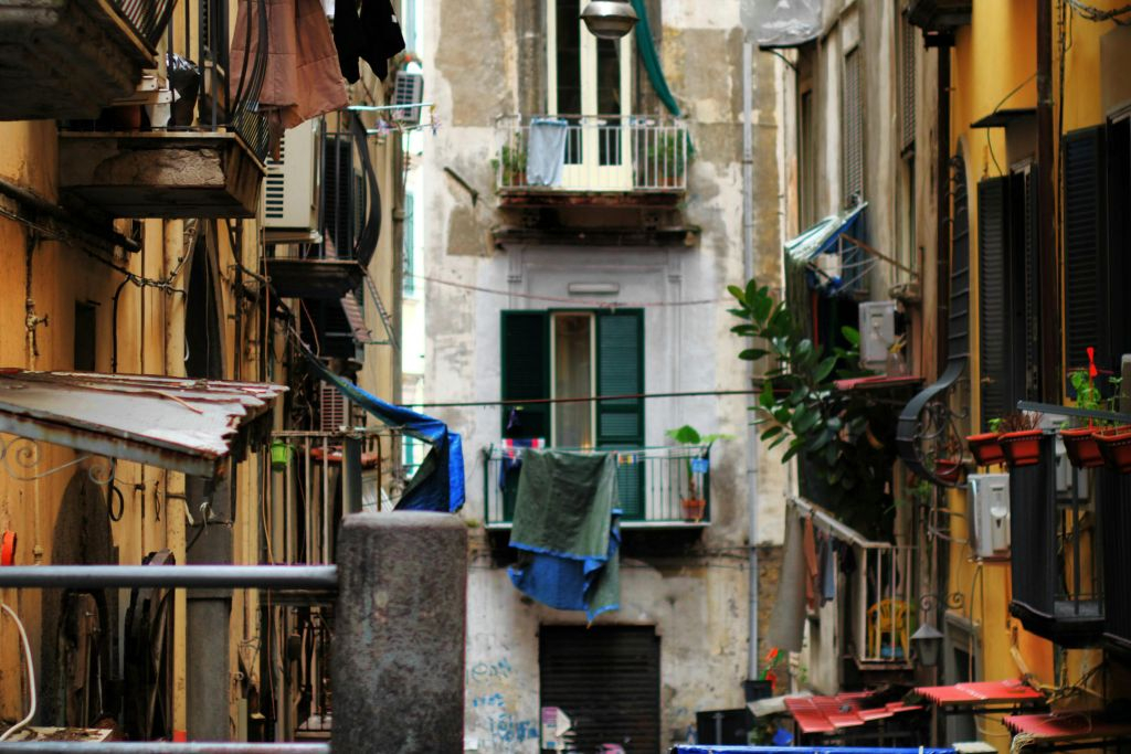 Naples: Street Art & Spanish Quarters Guided Tour