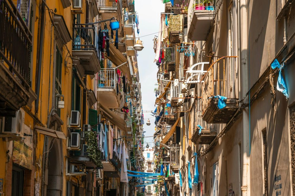 Naples: Street Art & Spanish Quarters Guided Tour