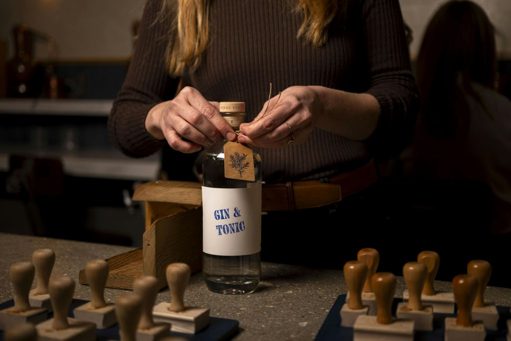 Distillery: Guided Tour & Tasting