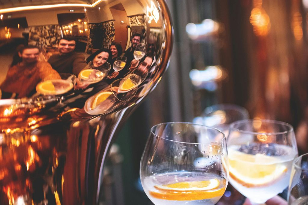 Distillery: Guided Tour & Tasting