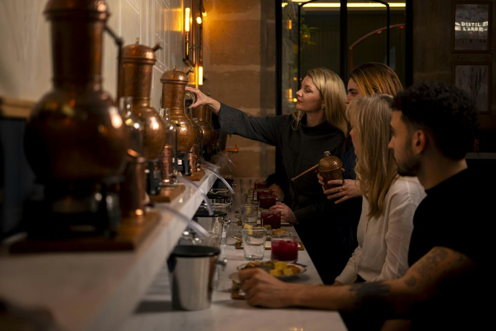 Distillery: Guided Tour & Tasting