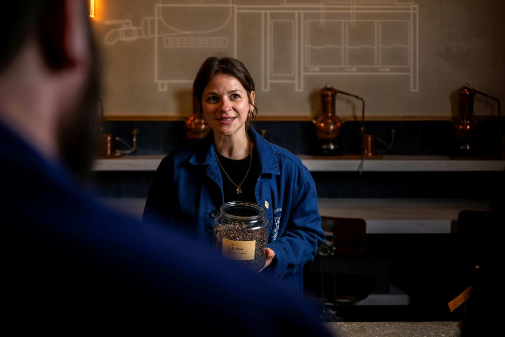 Distillery: Guided Tour & Tasting