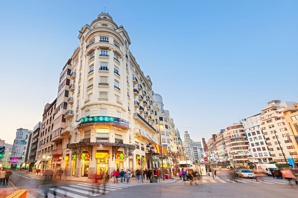 Valencia: Must-See Private Walking Tour