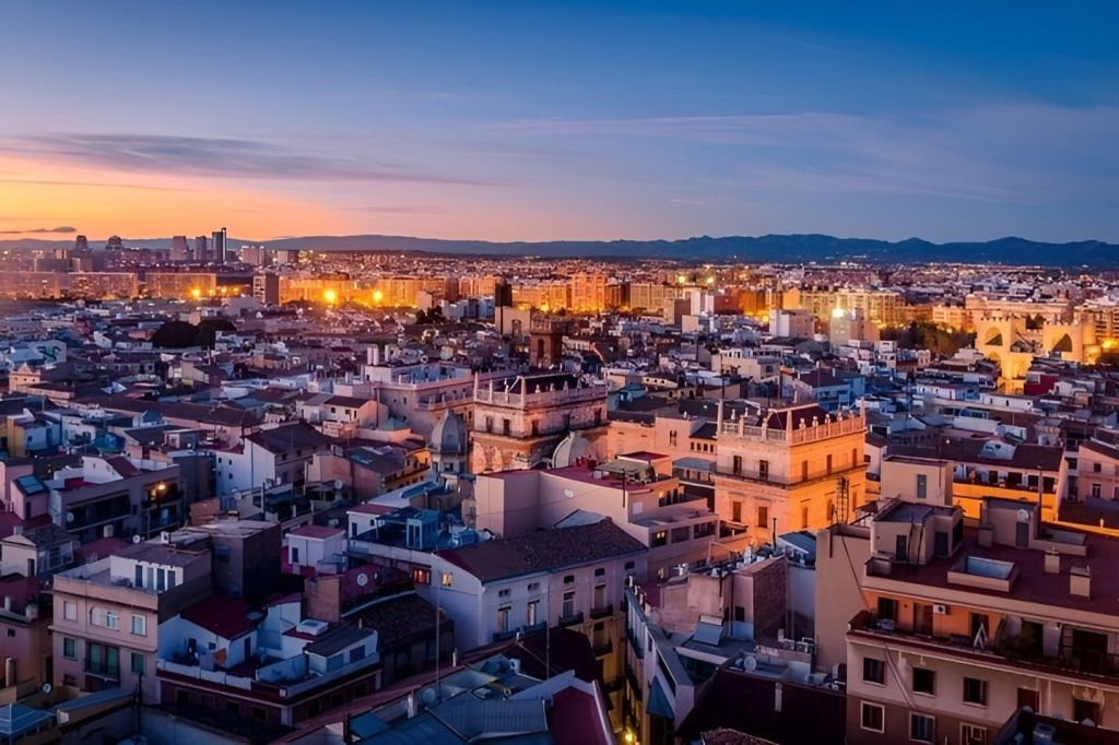Valencia: Must-See Private Walking Tour