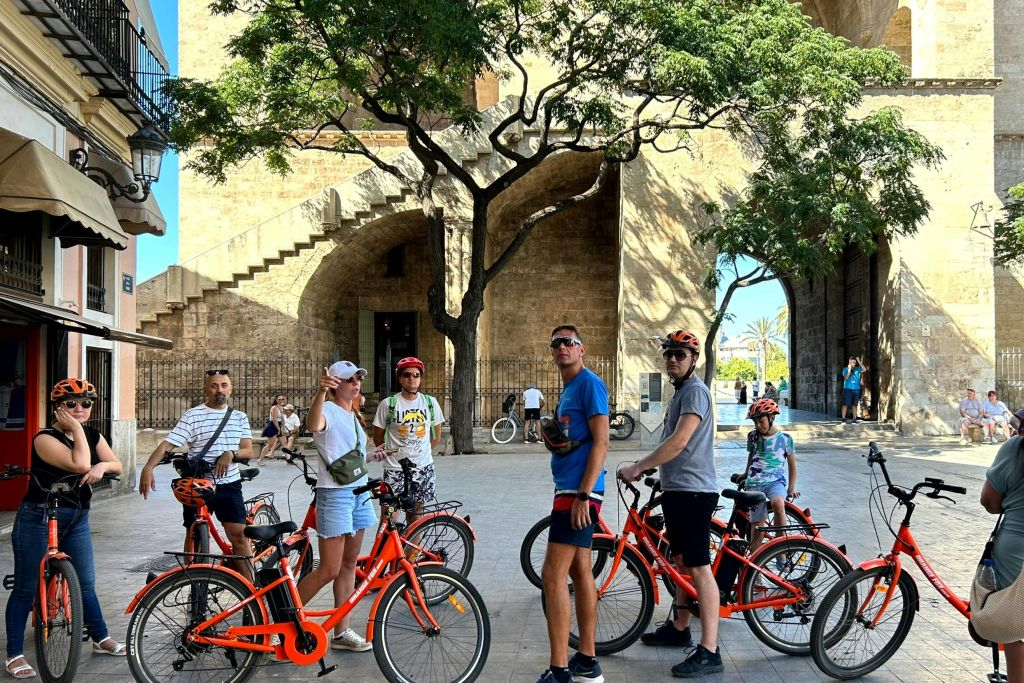 Valencia: Small-Group Guided E-bike Tour