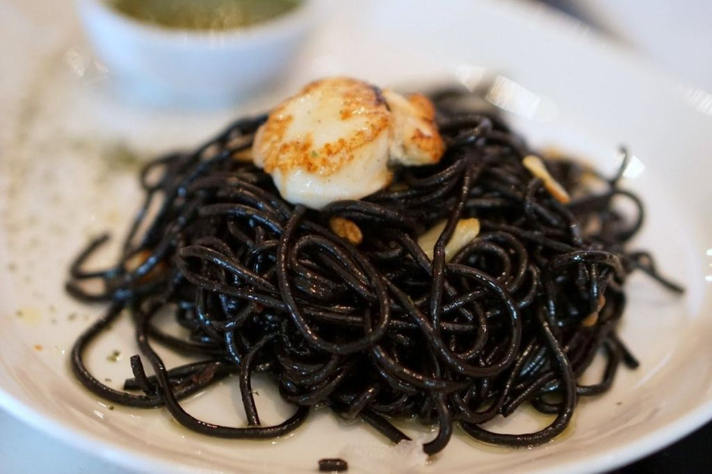 Seville: Guided Food Tour + Flamenco Show