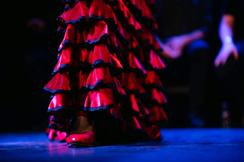 Seville: Guided Food Tour + Flamenco Show