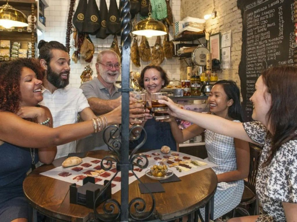Seville: Guided Food Tour + Flamenco Show