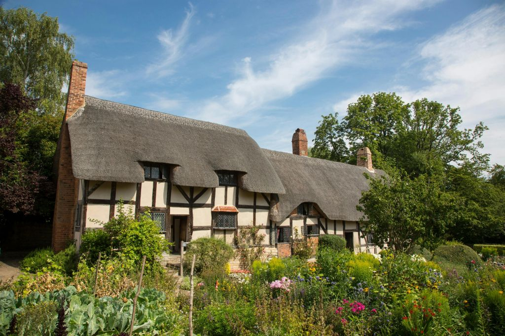 Shakespeare's Stratford & Cotswolds: Guided Tour from London