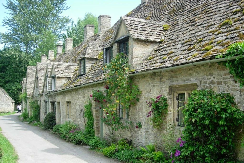 Cotswolds & Oxford: Guided Day Tour from London + Country Pub Lunch