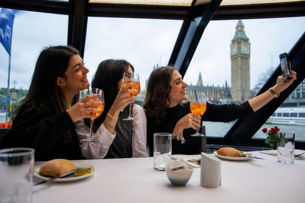 London: River Thames Lunch Cruise