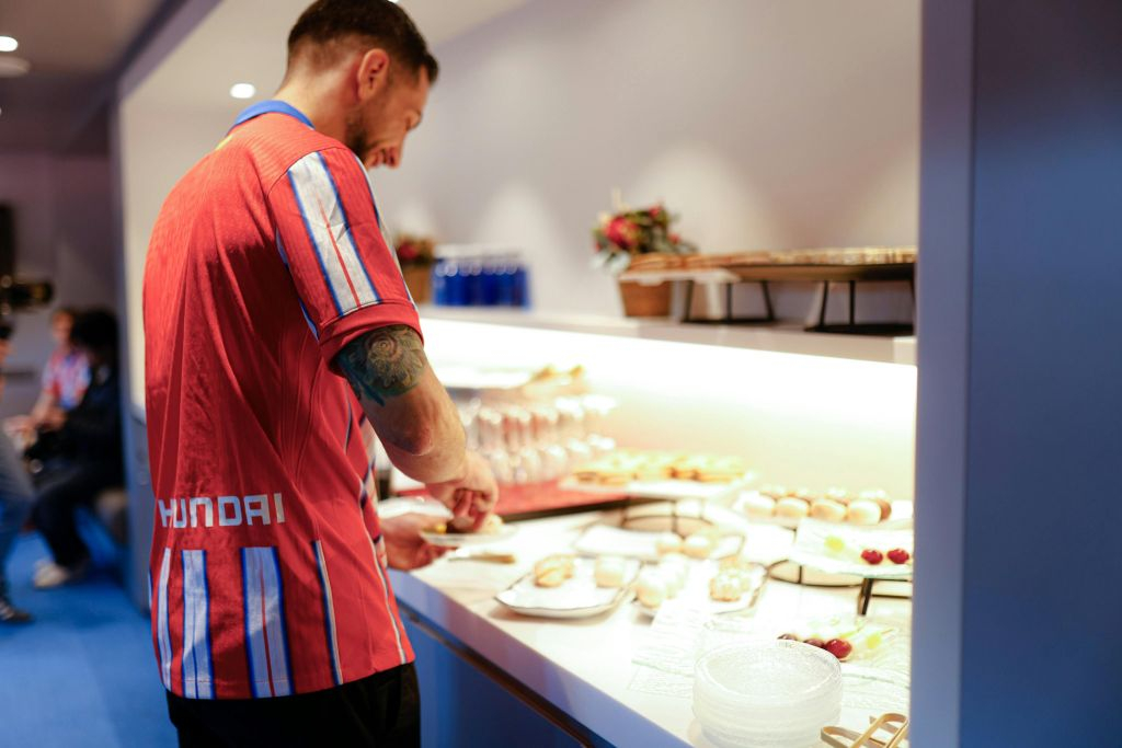 Riyadh Air Metropolitano: Premium Tour + Breakfast at Simeone's Private Box