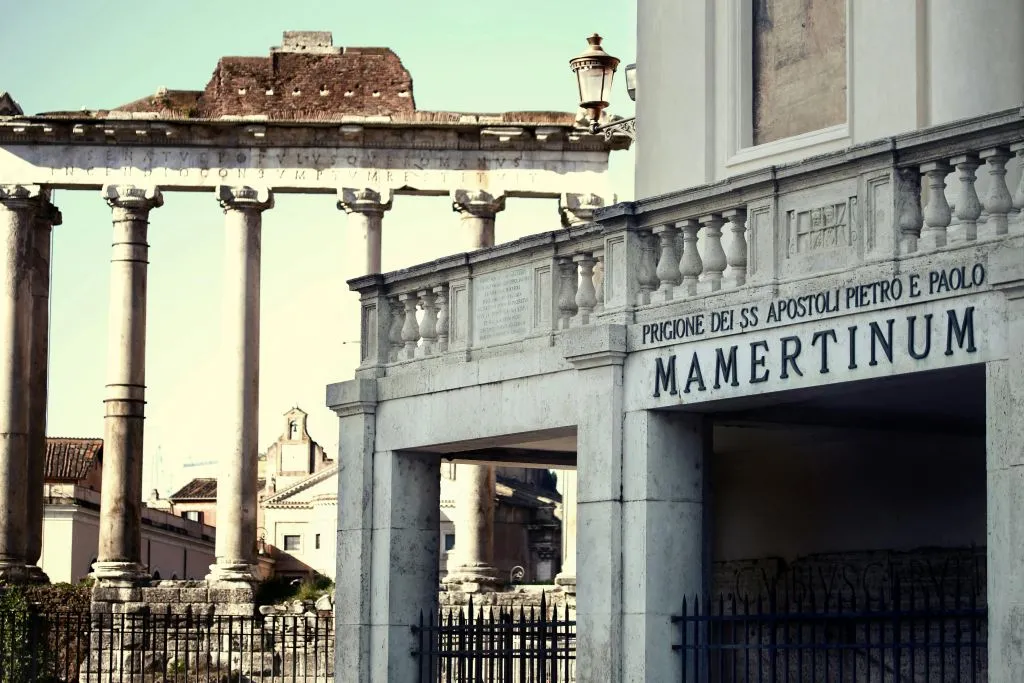 Rome Ciampino Airport Roundtrip + Colosseum + Vatican Museums + Rome Audio Guide