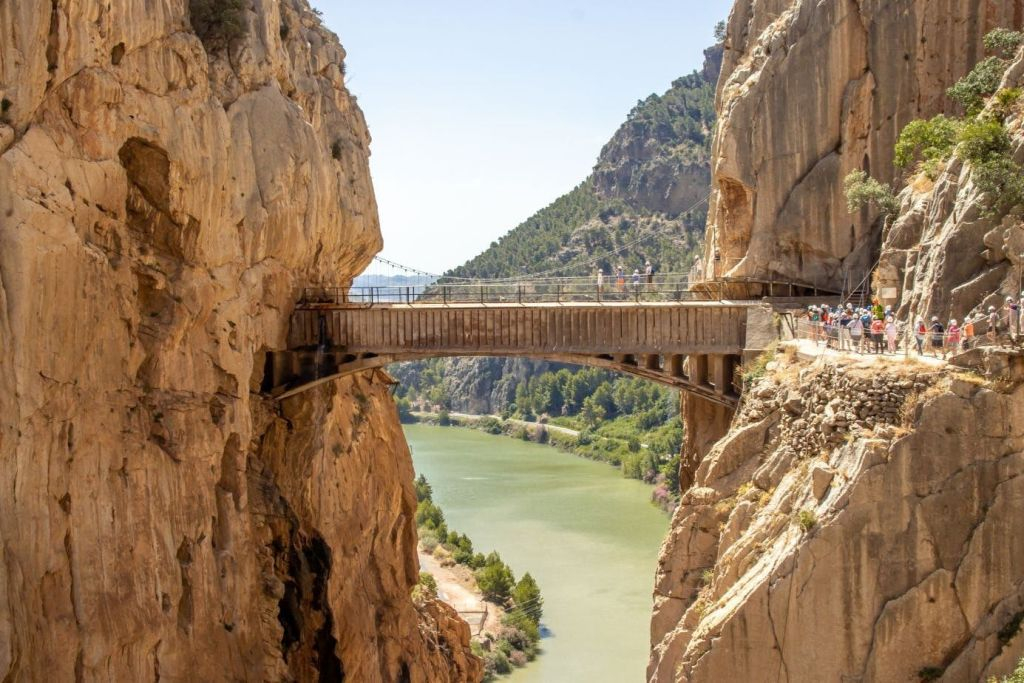 Caminito del Rey: Guided Tour from El Chorro in German